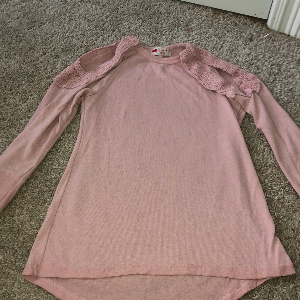 pink shoulder showing top